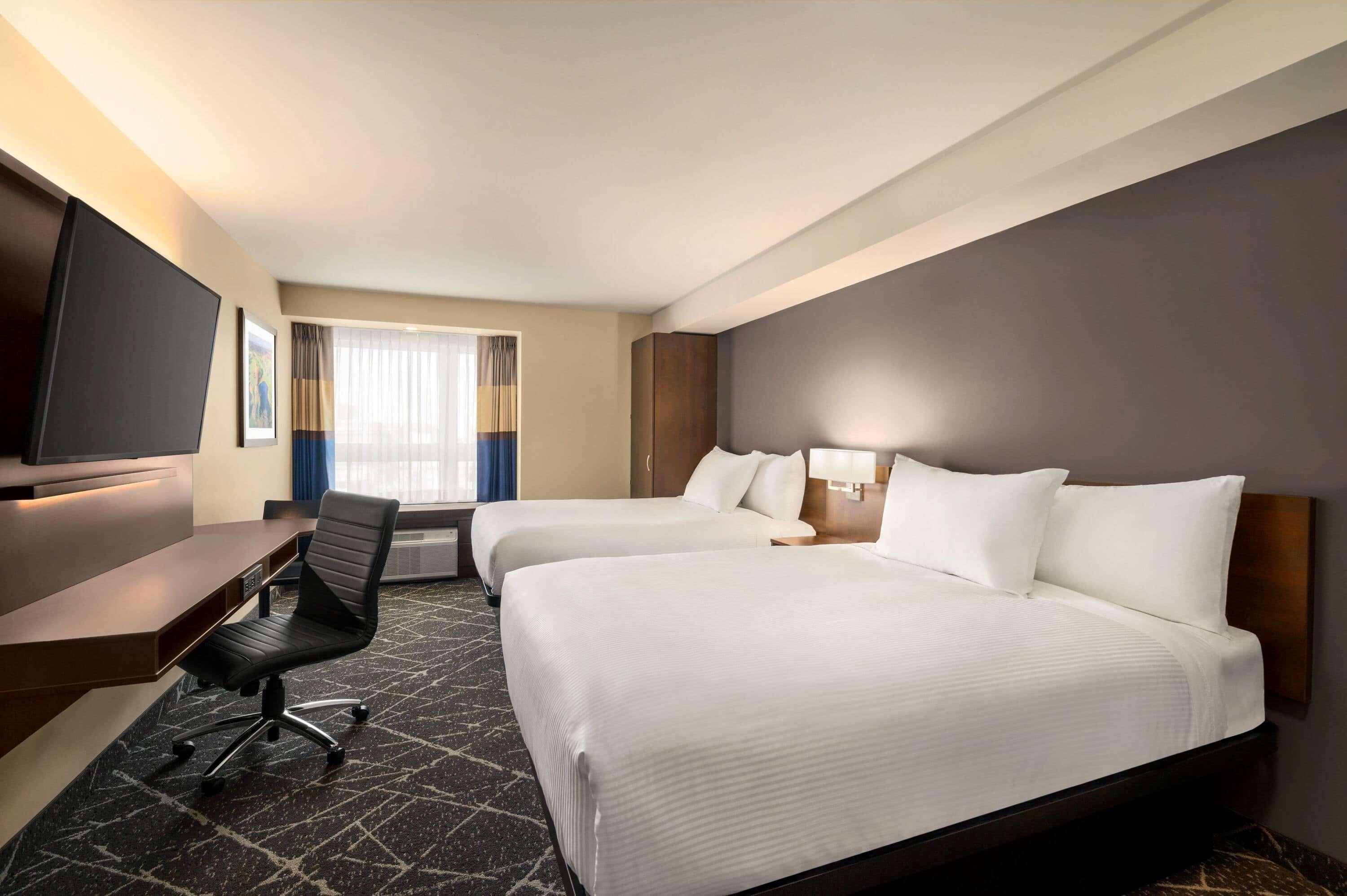 Hotel Microtel & By Wyndham 3*