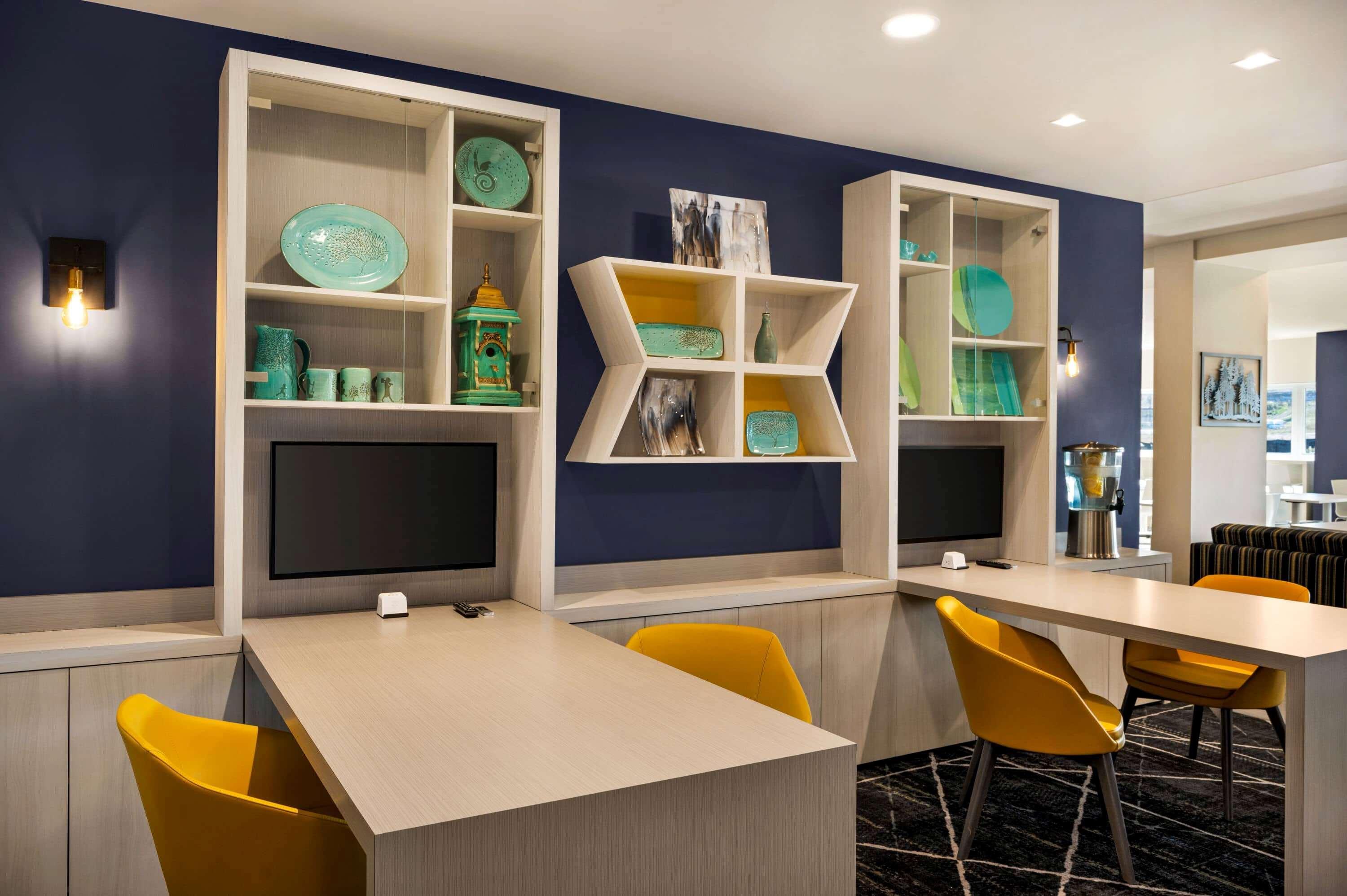 Microtel & By Wyndham 3* Aurora