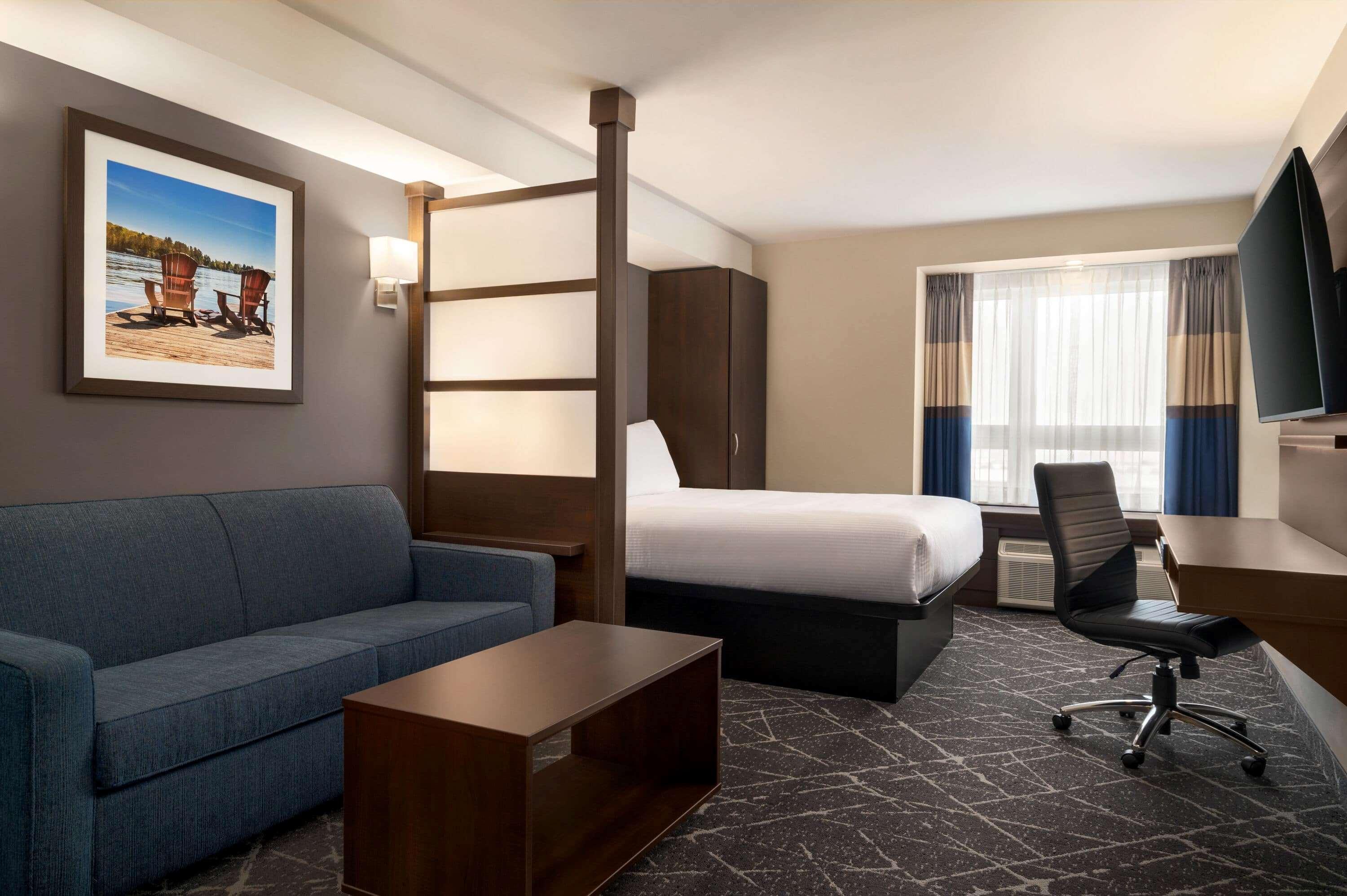 Microtel & By Wyndham Hotel 3*