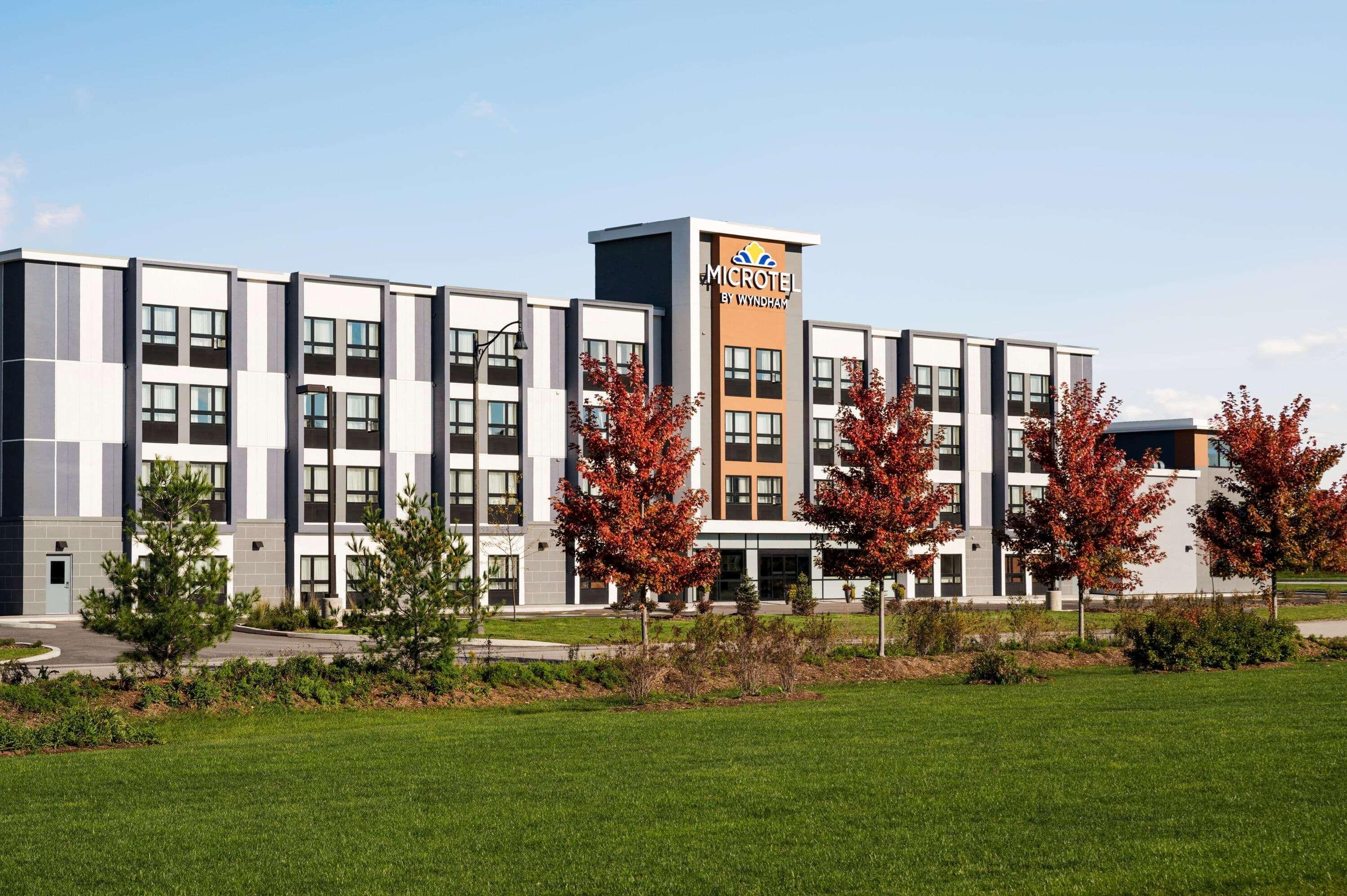 Hotel Microtel & By Wyndham